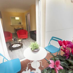 Apartamento de 2 Dormitorios en Primer Piso